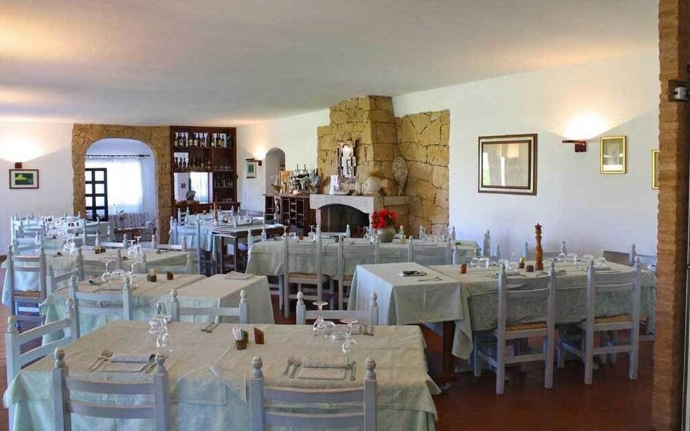 Hotel San Pantaleo Exterior photo