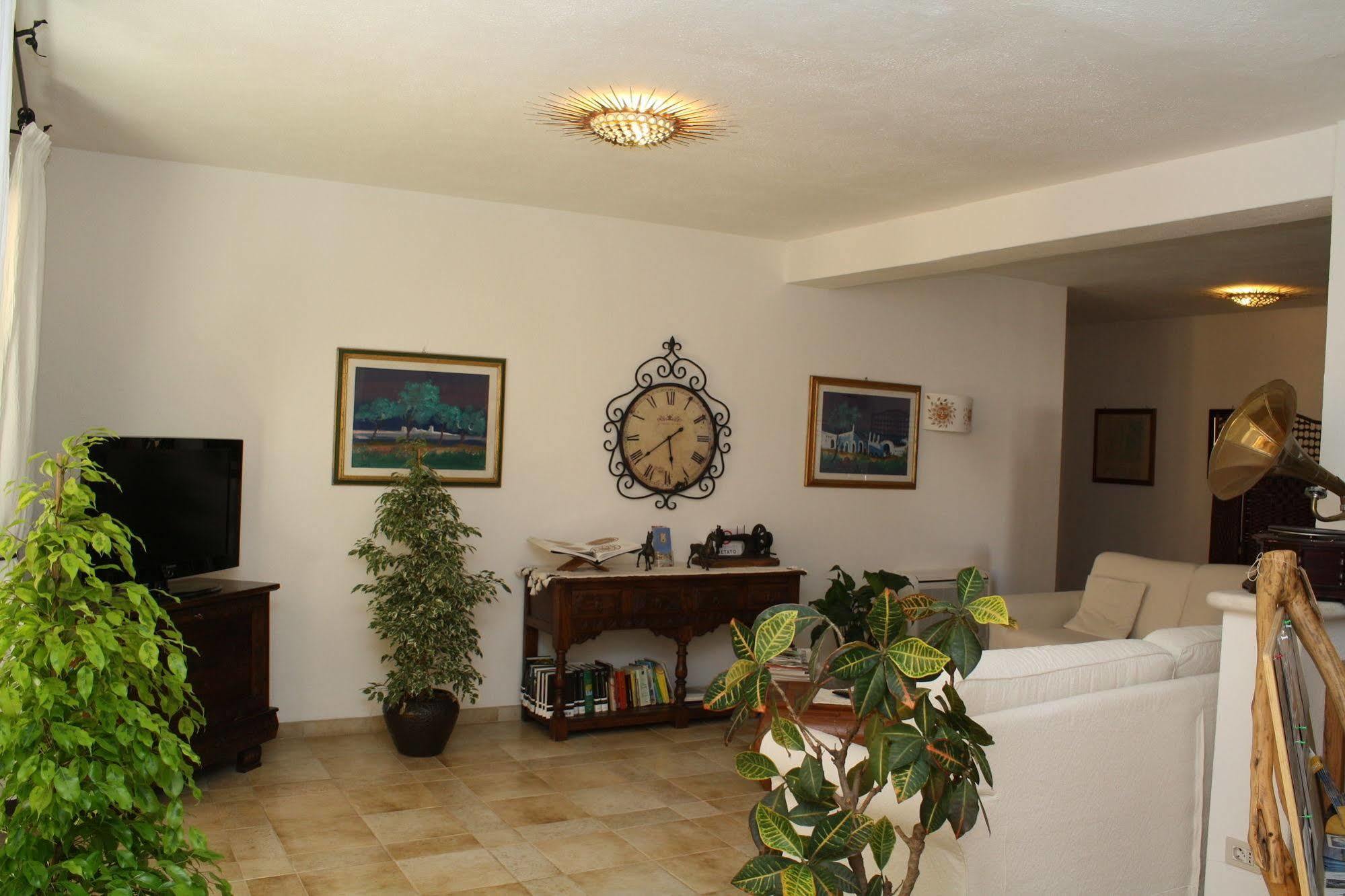 Hotel San Pantaleo Exterior photo