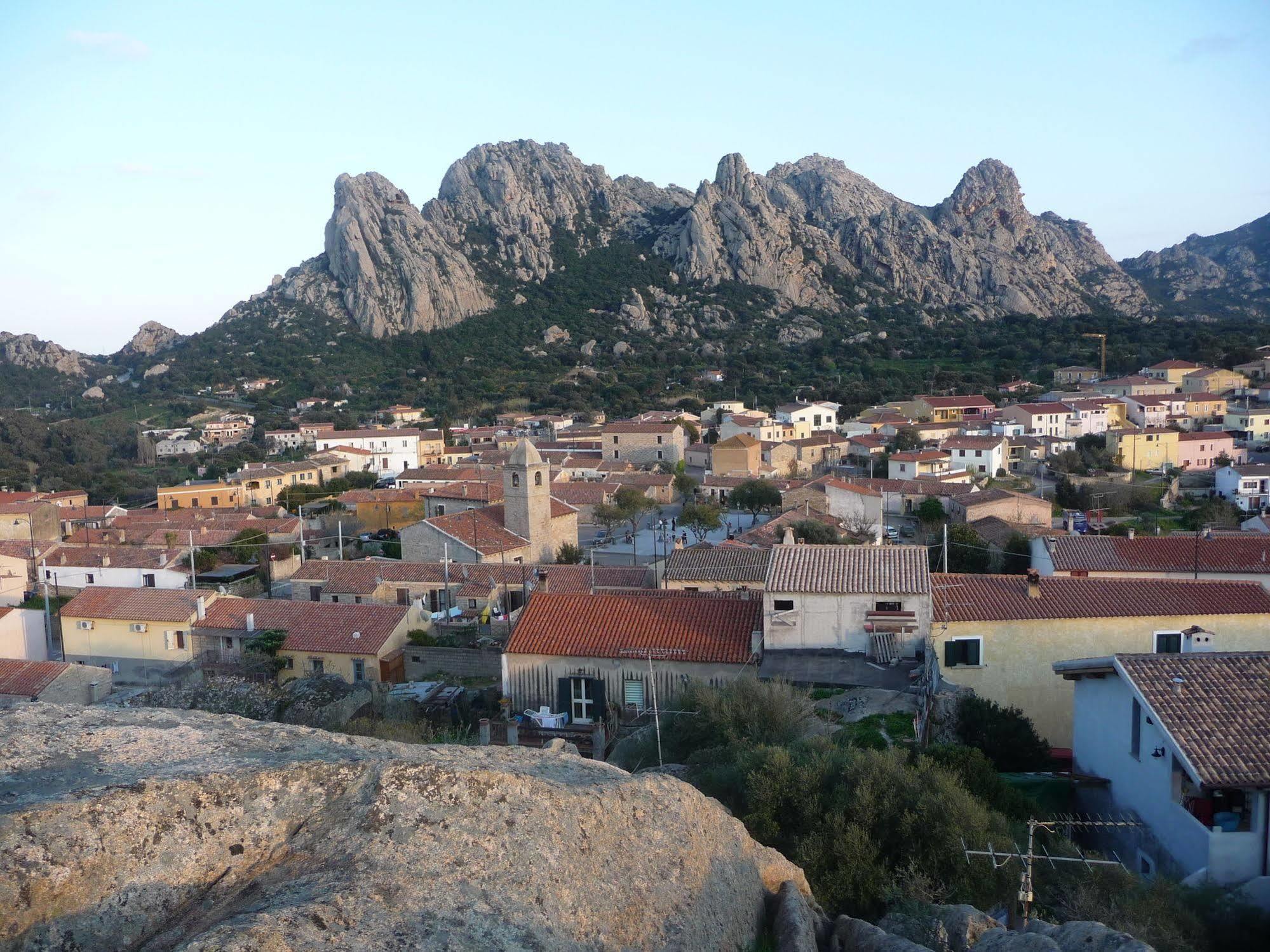 Hotel San Pantaleo Exterior photo