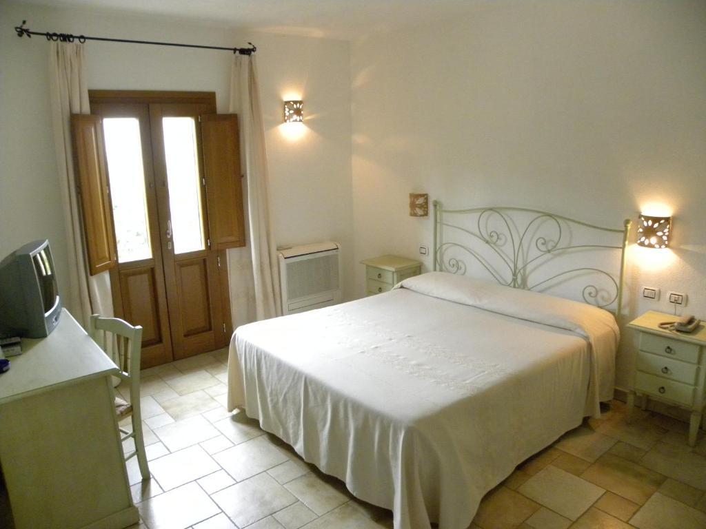 Hotel San Pantaleo Room photo